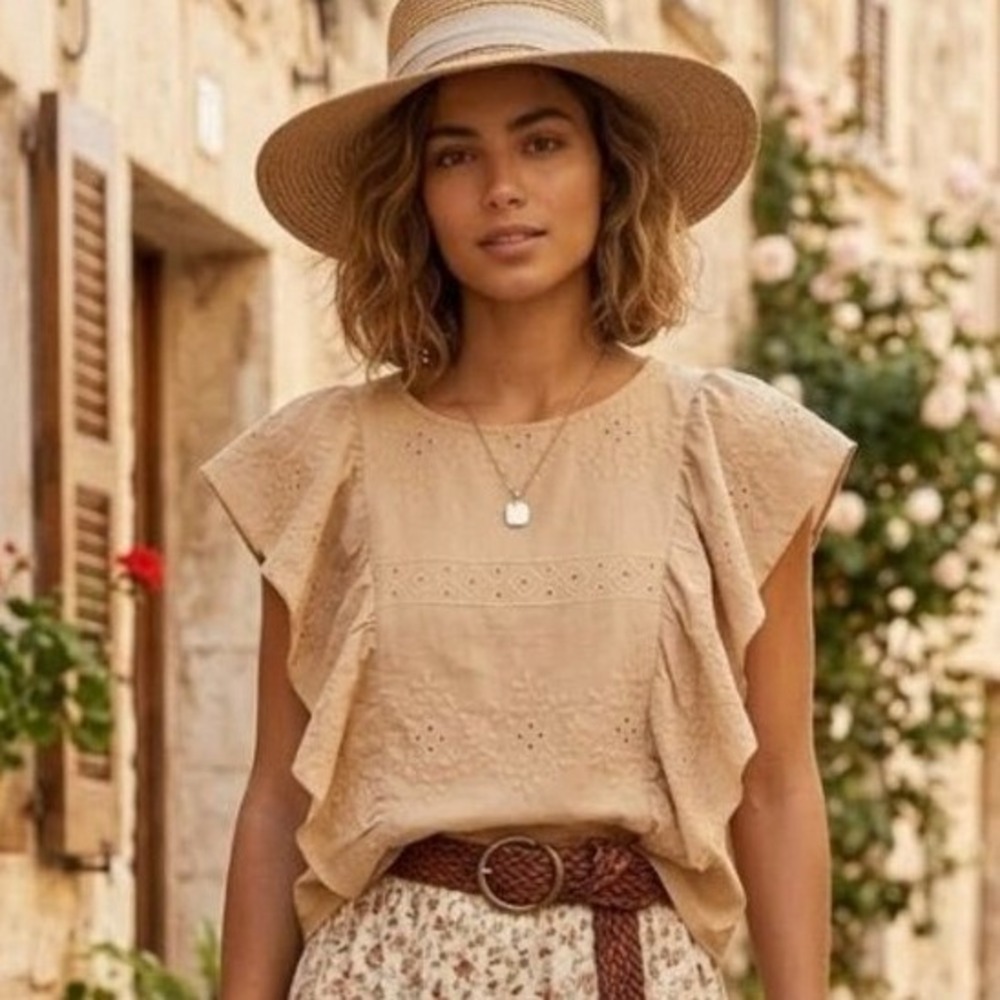 Zara Trafaluc Beige Embroidered Eyelet Ruffle Sleeve Boho Top Size Small